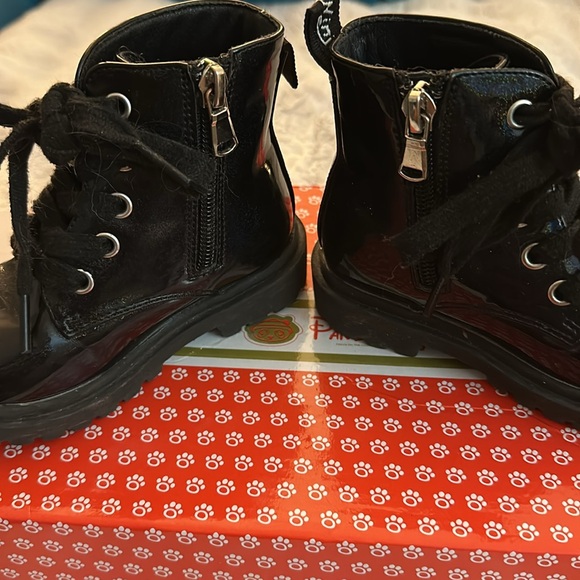 Panda Ninjia Black lace up combat boots with Zippers on side of boots. - Picture 6 of 7
